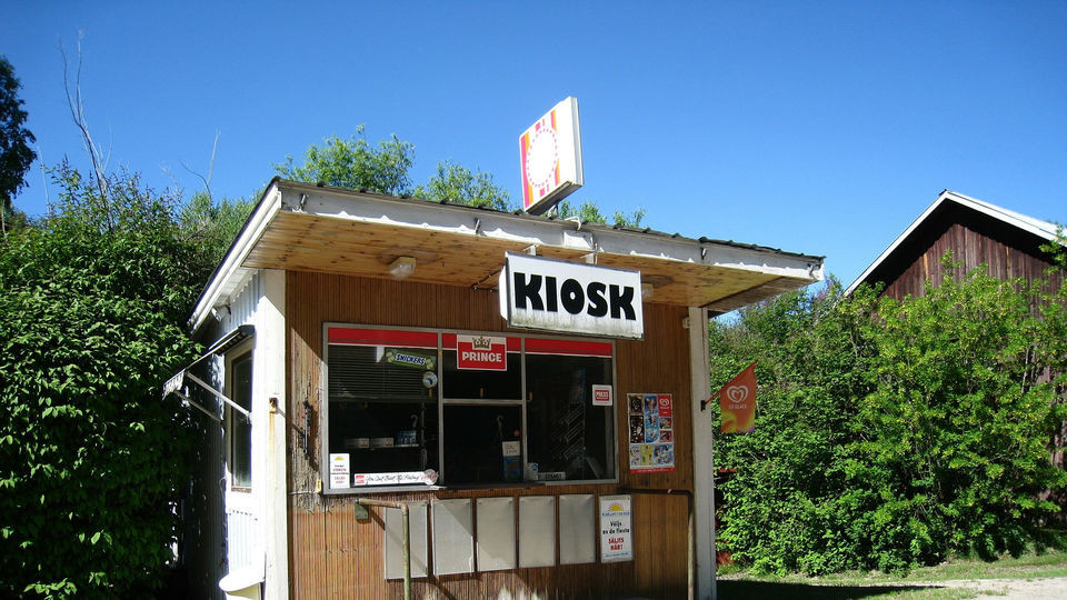 w kioskach